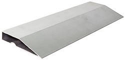 Alumiinilinjari  Sola 200cm terävä Vuorio 5833